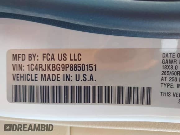 2023 Jeep Grand Cherokee Limited z VIN 1C4RJKBG9P8850151, wystawiony jako IAAI lot #42438106 z przebiegiem 44 618 mil mil oraz . Historia ofert i sprzedaży dostępna na DreamBid. Obrazek 9.