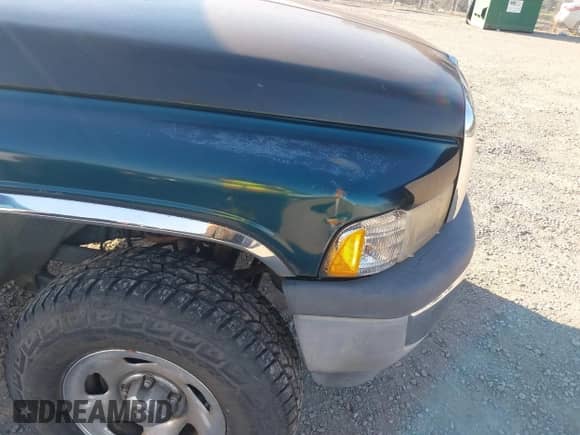 1997 Dodge 1500 z VIN 1B7HF16Z1VS107468, wystawiony jako IAAI lot #43487106 z przebiegiem 104 919 mil mil oraz . Historia ofert i sprzedaży dostępna na DreamBid. Obrazek 6.