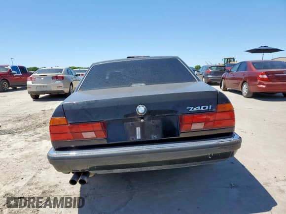 1994 BMW 7 Series с VIN WBAGD4326RDE68022, выставлен на аукционе Copart как лот 57808115 с пробегом 220 431 миль миль и Чистый • Clean title. История ставок и продаж доступна на DreamBid. Изображение 6.