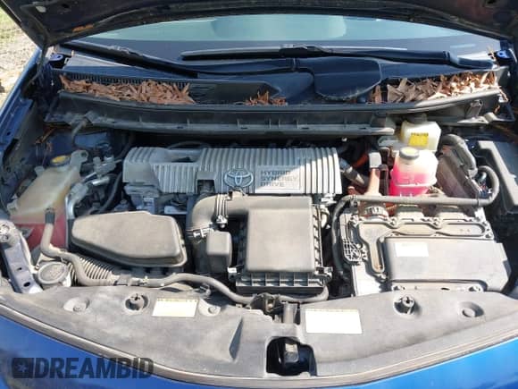 2013 Toyota Prius Two with VIN JTDZN3EU3D3189737, listed as a IAAI auction lot 42292943 with 212,697 mi miles and . Bid and sale history available at DreamBid. Image 10.