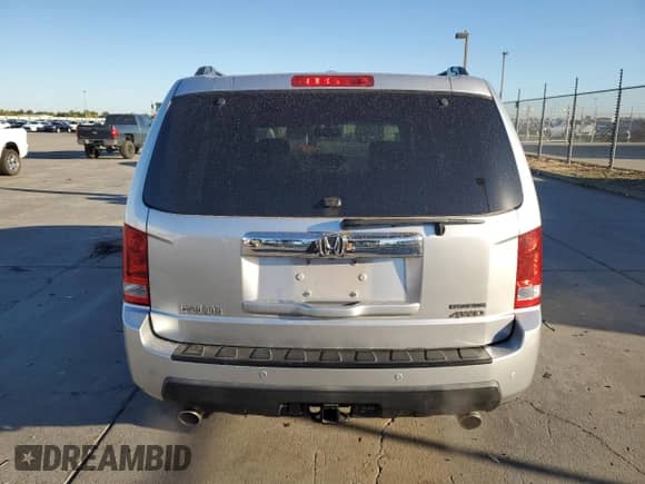 2010 Honda Pilot Touring with VIN 5FNYF4H97AB006893, listed as a Copart auction lot 82216215 with 237,897 mi miles and Salvage title. Bid and sale history available at DreamBid. Image 6.
