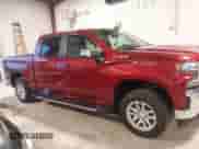2022 Chevrolet Silverado 1500 LT z VIN 3GCUYDET4NG215212, wystawiony jako IAAI lot #42683488 z przebiegiem 62 437 mil mil oraz . Historia ofert i sprzedaży dostępna na DreamBid. Obrazek 13.