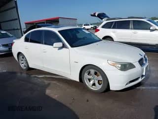 2006 BMW 5 Series 530i с VIN WBANE73546CM32294, выставлен на аукционе IAAI как лот 42548527 с пробегом 185 413 миль миль и . История ставок и продаж доступна на DreamBid. Изображение 1.