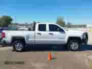 2015 Chevrolet Silverado 2500HD Work Truck z VIN 1GC2KUEG1FZ121236, wystawiony jako IAAI lot #43466359 z przebiegiem 168 338 mil mil oraz . Historia ofert i sprzedaży dostępna na DreamBid. Obrazek 13.