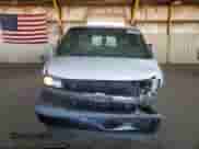 2017 Chevrolet Express Cargo с VIN 1GCWGBFF7H1110935, выставлен на аукционе Copart как лот 65922245 с пробегом 152 570 миль миль и Списание • Salvage title. История ставок и продаж доступна на DreamBid. Изображение 5.