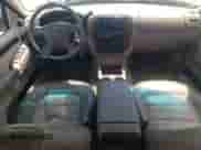 2002 Ford Explorer Eddie Bauer с VIN 1FMZU74W52UA69809, выставлен на аукционе Copart как лот 67541725 с пробегом 249 984 миль миль и Списание • Salvage title. История ставок и продаж доступна на DreamBid. Изображение 8.