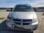 2006 Dodge Caravan SXT z VIN 1D4GP45R16B742495, wystawiony jako Copart lot #85894865 z przebiegiem 237 755 mil mil oraz Szkoda całkowita • Salvage title. Historia ofert i sprzedaży dostępna na DreamBid. Obrazek 5.
