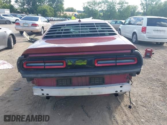 2018 Dodge Challenger GT с VIN 2C3CDZGGXJH302633, выставлен на аукционе IAAI как лот 43039541 с пробегом 70 079 миль миль и . История ставок и продаж доступна на DreamBid. Изображение 16.