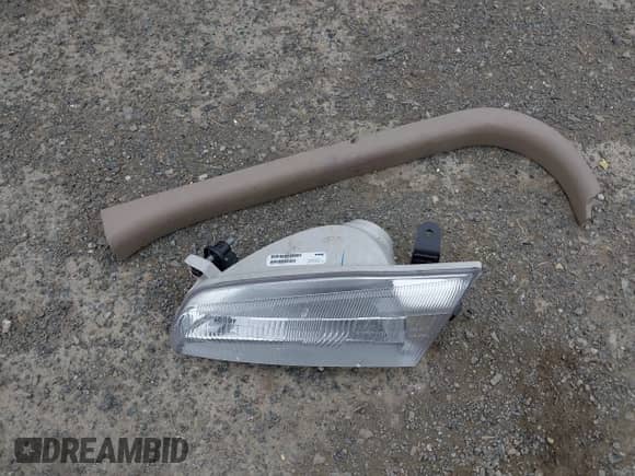 1997 Toyota Camry LE z VIN 4T1BF22K7VU035485, wystawiony jako IAAI lot #41896227 z przebiegiem 254 139 mil mil oraz . Historia ofert i sprzedaży dostępna na DreamBid. Obrazek 12.