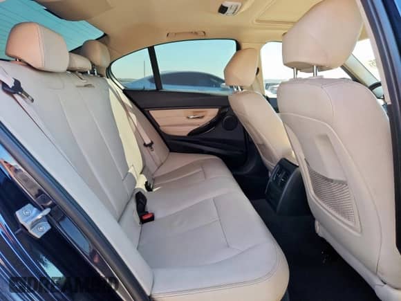 2015 BMW 3 Series 328i с VIN WBA3A5G56FNS81934, выставлен на аукционе Copart как лот 86293495 с пробегом 100 135 миль миль и Чистый • Clean title. История ставок и продаж доступна на DreamBid. Изображение 10.