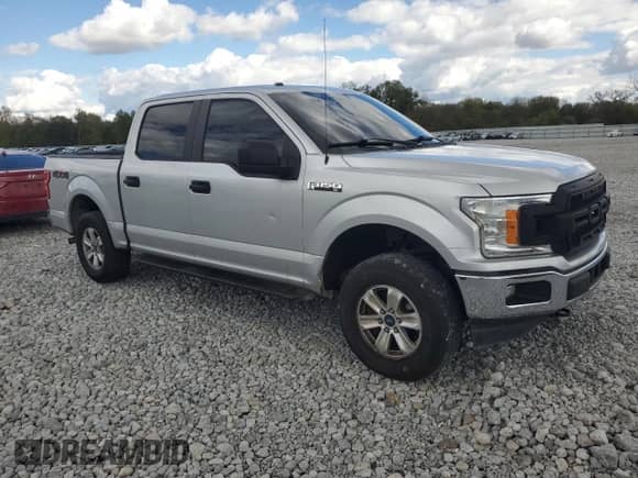 2018 Ford F-150 XLT z VIN 1FTEW1EP3JFC61475, wystawiony jako Copart lot #86082615 z przebiegiem 147 734 mil mil oraz Czysty tytuł • Clean title. Historia ofert i sprzedaży dostępna na DreamBid. Obrazek 4.