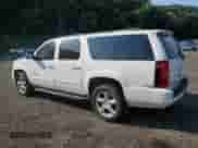 2009 Chevrolet Suburban 2LT z VIN 1GNFK26399R295925, wystawiony jako Copart lot #68805245 z przebiegiem 153 570 mil mil oraz Czysty tytuł • Clean title. Historia ofert i sprzedaży dostępna na DreamBid. Obrazek 2.