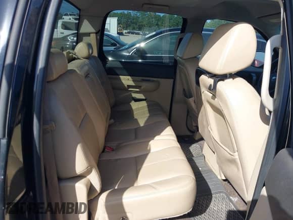 2008 Chevrolet Silverado 1500 2LT with VIN 3GCEC13J68G256142, listed as a IAAI auction lot 43359984 with 308,711 mi miles and . Bid and sale history available at DreamBid. Image 8.