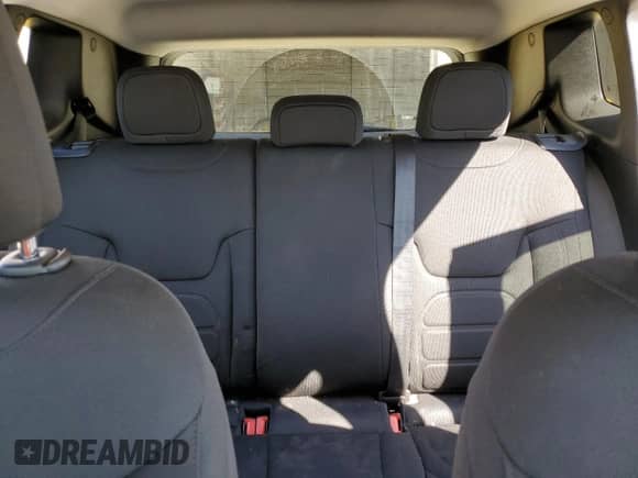 2018 Jeep Renegade Latitude with VIN ZACCJABB1JPH46788, listed as a Copart auction lot 83945435 with 90,828 mi miles and Salvage title. Bid and sale history available at DreamBid. Image 10.