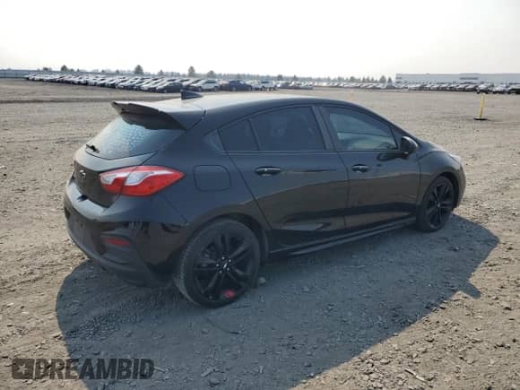 2018 Chevrolet Cruze LT z VIN 3G1BE6SM2JS609784, wystawiony jako Copart lot #72089905 z przebiegiem 71 299 mil mil oraz Szkoda całkowita • Salvage title. Historia ofert i sprzedaży dostępna na DreamBid. Obrazek 3.