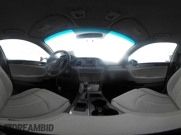 2017 Hyundai Sonata SE с VIN 5NPE24AF1HH497990, выставлен на аукционе IAAI как лот 42892693 с пробегом 125 455 миль миль и . История ставок и продаж доступна на DreamBid. Изображение 18.