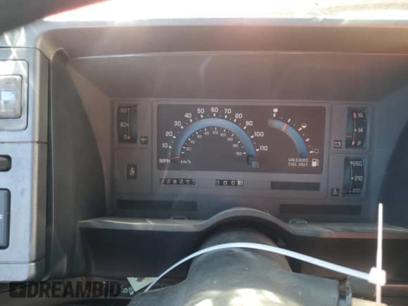 1990 Chevrolet Blazer with VIN 1GNCS18Z2L8113073, listed as a Copart auction lot 87676865 with 22,827 mi miles and Salvage title. Bid and sale history available at DreamBid. Image 9.