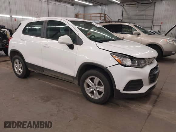 2018 Chevrolet Trax LS z VIN 3GNCJNSB6JL395156, wystawiony jako IAAI lot #43136292 z przebiegiem 196 475 mil mil oraz . Historia ofert i sprzedaży dostępna na DreamBid. Obrazek 1.