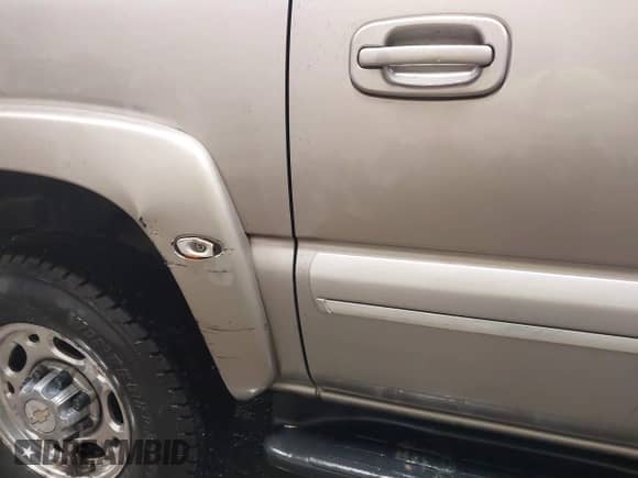 2003 Chevrolet Suburban LT с VIN 1GNGK26U53R220014, выставлен на аукционе IAAI как лот 42502791 с пробегом 165 905 миль миль и . История ставок и продаж доступна на DreamBid. Изображение 6.