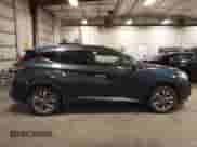 2017 Nissan Murano S z VIN 5N1AZ2MH7HN147738, wystawiony jako IAAI lot #43085511 z przebiegiem 176 713 mil mil oraz . Historia ofert i sprzedaży dostępna na DreamBid. Obrazek 13.