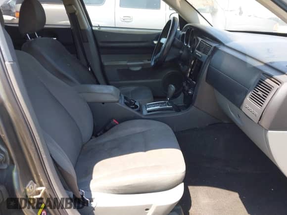 2005 Dodge Magnum SE with VIN 2D8FV48T55H567360, listed as a IAAI auction lot 42727189 with 115,754 mi miles and . Bid and sale history available at DreamBid. Image 5.