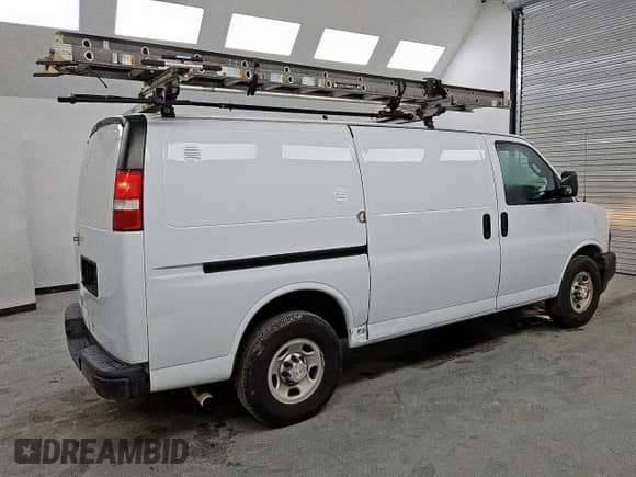 2020 Chevrolet Express Cargo with VIN 1GCWGAFG5L1277807, listed as a Copart auction lot 62069415 with 186,206 mi miles and Clean title. Bid and sale history available at DreamBid. Image 3.