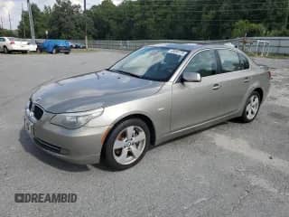 2008 BMW 5 Series 528xi с VIN WBANV13578CZ52103, выставлен на аукционе Copart как лот 69850725 с пробегом 132 086 миль миль и Списание • Salvage title. История ставок и продаж доступна на DreamBid. Изображение 1.