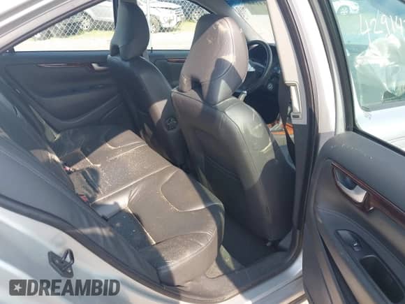 2006 Volvo S60 2.5L Turbo с VIN YV1RH592962514437, выставлен на аукционе IAAI как лот 42914280 с пробегом 127 520 миль миль и . История ставок и продаж доступна на DreamBid. Изображение 8.