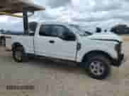 2017 Ford F-250 XLT с VIN 1FT7X2B66HEE28712, выставлен на аукционе Copart как лот 68339285 с пробегом 119 238 миль миль и Списание • Salvage title. История ставок и продаж доступна на DreamBid. Изображение 4.