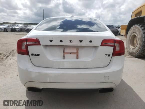 2014 Volvo S60 T5 с VIN YV1612FS7E2298242, выставлен на аукционе Copart как лот 85754255 с пробегом 145 933 миль миль и Чистый • Clean title. История ставок и продаж доступна на DreamBid. Изображение 6.