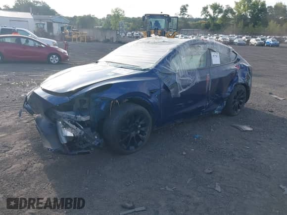 2023 Tesla Model Y Long Range с VIN 7SAYGAEE9PF846733, выставлен на аукционе IAAI как лот 40379622 с пробегом 19 341 миль миль и . История ставок и продаж доступна на DreamBid. Изображение 2.