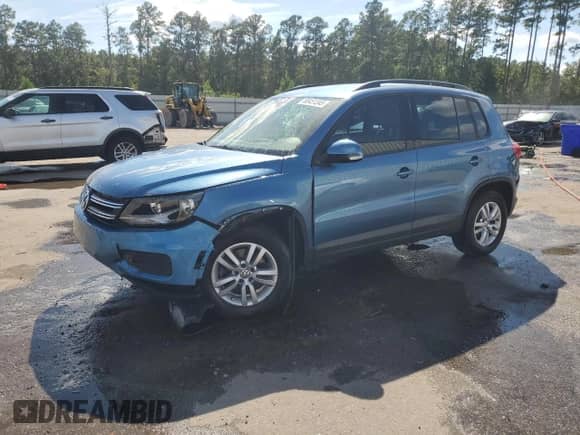 2017 Volkswagen Tiguan S с VIN WVGAV7AX4HK007426, выставлен на аукционе Copart как лот 80451345 с пробегом 59 653 миль миль и Списание • Salvage title. История ставок и продаж доступна на DreamBid. Изображение 1.