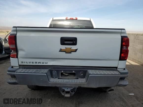 2017 Chevrolet Silverado 2500HD Work Truck z VIN 1GC1KUEGXHF234974, wystawiony jako Copart lot #50939185 z przebiegiem 85 165 mil mil oraz Czysty tytuł • Clean title. Historia ofert i sprzedaży dostępna na DreamBid. Obrazek 6.