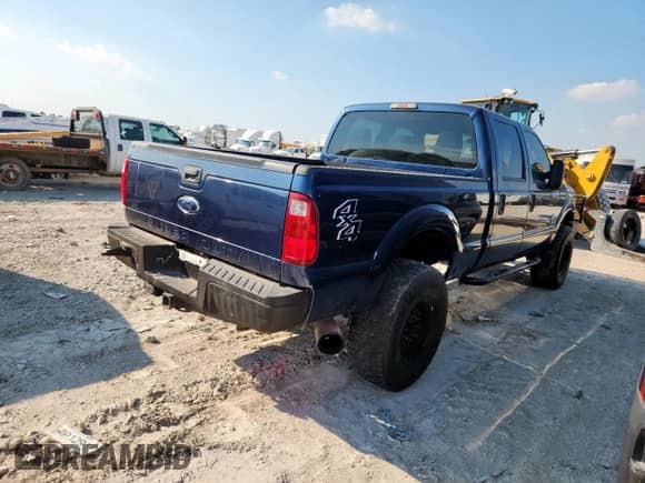 2015 Ford F-250 Lariat z VIN 1FT7W2BT8FEB78251, wystawiony jako Copart lot #84468075 z przebiegiem Nie podano mil oraz Czysty tytuł • Clean title. Historia ofert i sprzedaży dostępna na DreamBid. Obrazek 3.