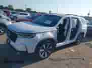 2025 Honda Pilot Touring с VIN 5FNYG2H72SB024543, выставлен на аукционе IAAI как лот 43123621 с пробегом 10 163 миль миль и . История ставок и продаж доступна на DreamBid. Изображение 2.