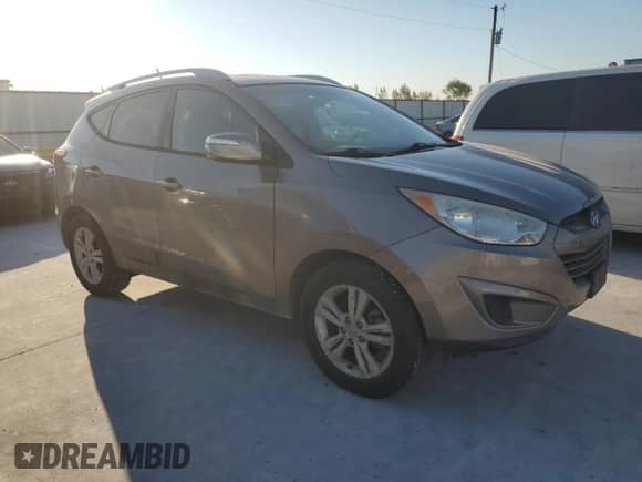 2012 Hyundai Tucson GLS с VIN KM8JU3AC0CU431112, выставлен на аукционе Copart как лот 82454625 с пробегом 219 088 миль миль и Чистый • Clean title. История ставок и продаж доступна на DreamBid. Изображение 4.