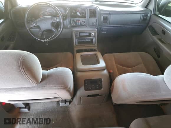 2005 Chevrolet Tahoe LS with VIN 1GNEC13V65J264097, listed as a Copart auction lot 68789145 with 175,221 mi miles and Salvage title. Bid and sale history available at DreamBid. Image 8.