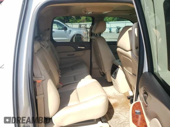 2012 Chevrolet Avalanche LTZ с VIN 3GNTKGE78CG157868, выставлен на аукционе Copart как лот 62534935 с пробегом 154 690 миль миль и Списание • Salvage title. История ставок и продаж доступна на DreamBid. Изображение 10.