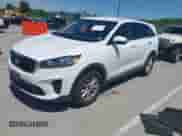 2020 Kia Sorento LX z VIN 5XYPGDA57LG635856, wystawiony jako IAAI lot #42227695 z przebiegiem 111 111 mil mil oraz . Historia ofert i sprzedaży dostępna na DreamBid. Obrazek 16.