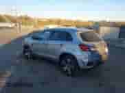 2022 Mitsubishi Outlander SE z VIN JA4APVAUXNU009166, wystawiony jako IAAI lot #40826943 z przebiegiem 112 760 mil mil oraz . Historia ofert i sprzedaży dostępna na DreamBid. Obrazek 3.