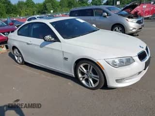 2011 BMW 3 Series 328i xDrive с VIN WBAKF5C56BE587299, выставлен на аукционе IAAI как лот 42641234 с пробегом 131 444 миль миль и . История ставок и продаж доступна на DreamBid. Изображение 1.