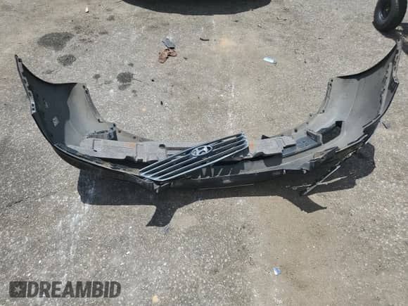 2009 Hyundai Azera Limited с VIN KMHFC46FX9A381167, выставлен на аукционе Copart как лот 61723195 с пробегом 182 359 миль миль и Списание • Salvage title. История ставок и продаж доступна на DreamBid. Изображение 12.