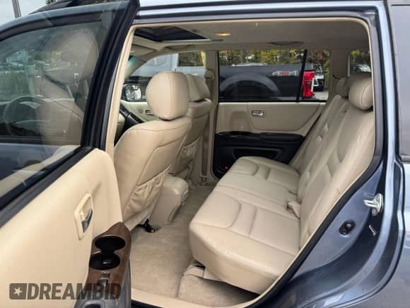 2003 Toyota Highlander с VIN JTEHF21A630155107, выставлен на аукционе Copart как лот 86850115 с пробегом 276 850 миль миль и Чистый • Clean title. История ставок и продаж доступна на DreamBid. Изображение 7.