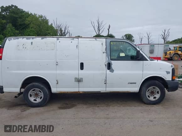 2006 Chevrolet Express Cargo with VIN 1GCHG35U461201656, listed as a IAAI auction lot 43031291 with 259,541 mi miles and . Bid and sale history available at DreamBid. Image 13.