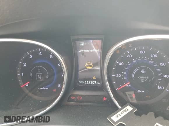 2014 Hyundai Santa Fe with VIN 5XYZW3LA1EG210121, listed as a Copart auction lot 68823255 with 117,207 mi miles and Salvage title. Bid and sale history available at DreamBid. Image 9.