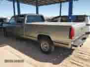 2000 Chevrolet Silverado 3500 z VIN 1GCGC33R1YF502364, wystawiony jako Copart lot #48556275 z przebiegiem 148 142 mil mil oraz Czysty tytuł • Clean title. Historia ofert i sprzedaży dostępna na DreamBid. Obrazek 2.