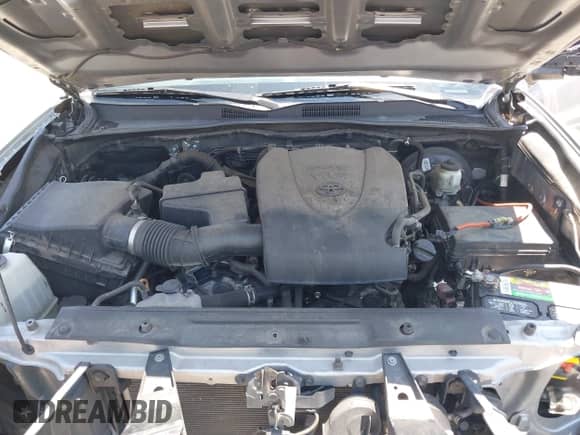 2020 Toyota Tacoma SR5 z VIN 3TMBZ5DN3LM025980, wystawiony jako IAAI lot #42215140 z przebiegiem 67 414 mil mil oraz . Historia ofert i sprzedaży dostępna na DreamBid. Obrazek 10.