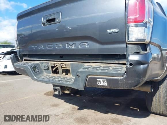2023 Toyota Tacoma с VIN 3TYEZ5CN5PT036617, выставлен на аукционе IAAI как лот 43152992 с пробегом 14 985 миль миль и . История ставок и продаж доступна на DreamBid. Изображение 6.