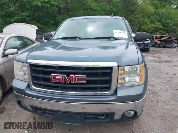 2007 GMC Sierra 1500 SLE2 with VIN 2GTEK19J371585592, listed as a IAAI auction lot 42236160 with 204,163 mi miles and . Bid and sale history available at DreamBid. Image 12.