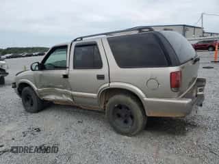 2002 Chevrolet Blazer LS с VIN 1GNCS13W42K237408, выставлен на аукционе Copart как лот 71353484 с пробегом 169 739 миль миль и Списание • Salvage title. История ставок и продаж доступна на DreamBid. Изображение 2.